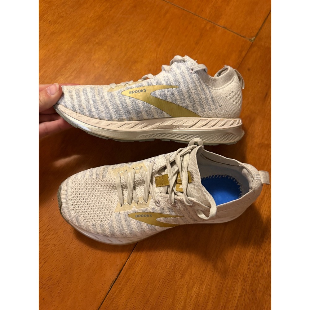 Brooks Bedlam 2 Womens Running Shoes White Gold Striped 1202971B164 Size 7 - Picture 3 of 9